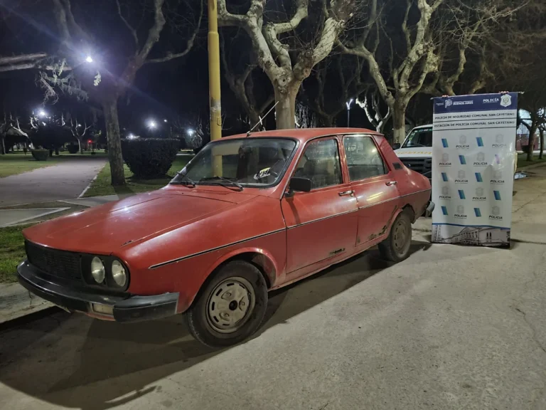 Detención de Renault 12 por alcoholemia positiva en San Cayetano