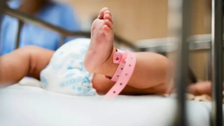 Reducción de la natalidad en Argentina: 46% menos en una década