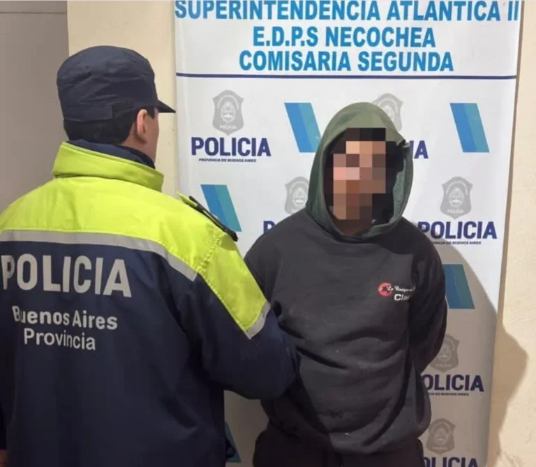 Operativo de la Comisaría Segunda de Quequén detiene a joven de 23 años en la calle 527 y 554