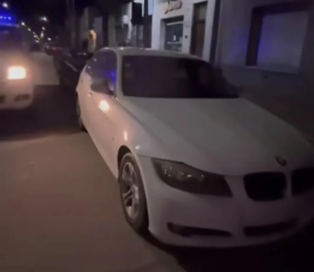 Recuperan un BMW robado en el centro de Necochea y detienen a un joven de 20 años