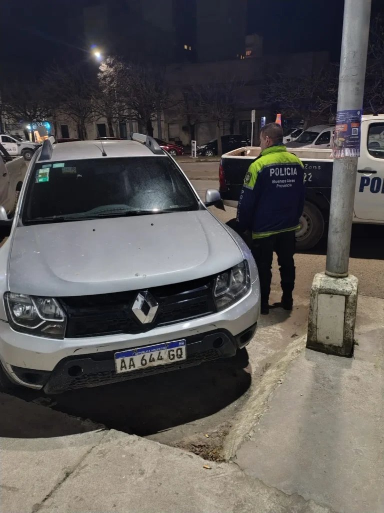 Recuperan Renault Oroch robada en Mar del Plata tras operativo conjunto de la Policía de Necochea y el COM