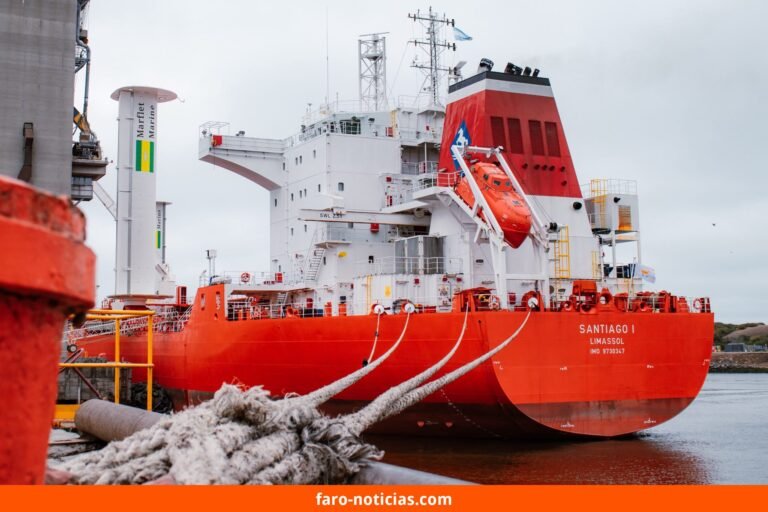 Arribo del buque “Santiago I” con velas de succión eSAIL® marca un hito ecológico en Puerto Quequén