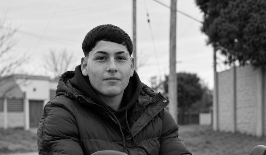Fallecimiento de Yoel Roldán tras accidente vial en la intersección de Av. 74 y Calle 71 en Necochea