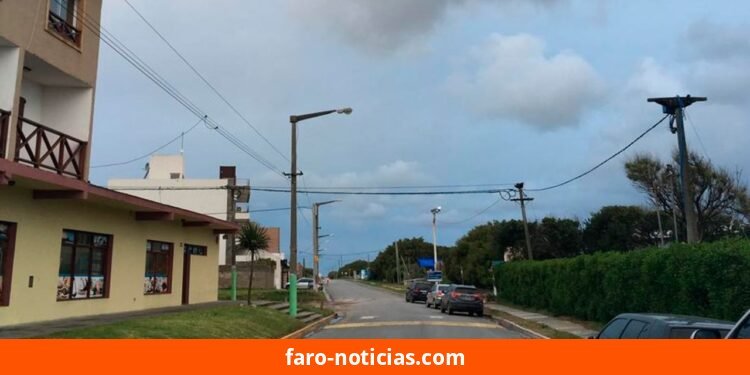 Quequén: proyectan habilitar el estacionamiento sobre ambas manos de la avenida 502 durante la noche