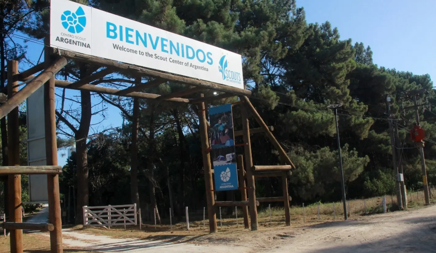 Municipio de Necochea inicia obra cloacal en Campo Scout tras renovación de concesión