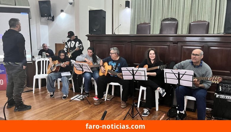 El Centro Cultural Municipal llevó sus expresiones artísticas al Concejo Deliberante