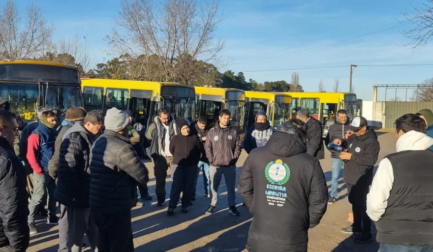 Paro de colectivos en Necochea: sin acuerdo entre trabajadores y empresa