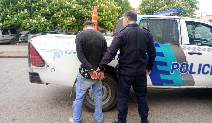 Detienen a joven de 22 años en Necochea por dos órdenes de captura tras llamado al 911