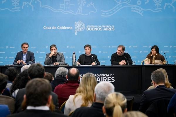 El Gobierno bonaerense descarta emitir cuasimoneda y ratifica negociaciones paritarias dentro del presupuesto