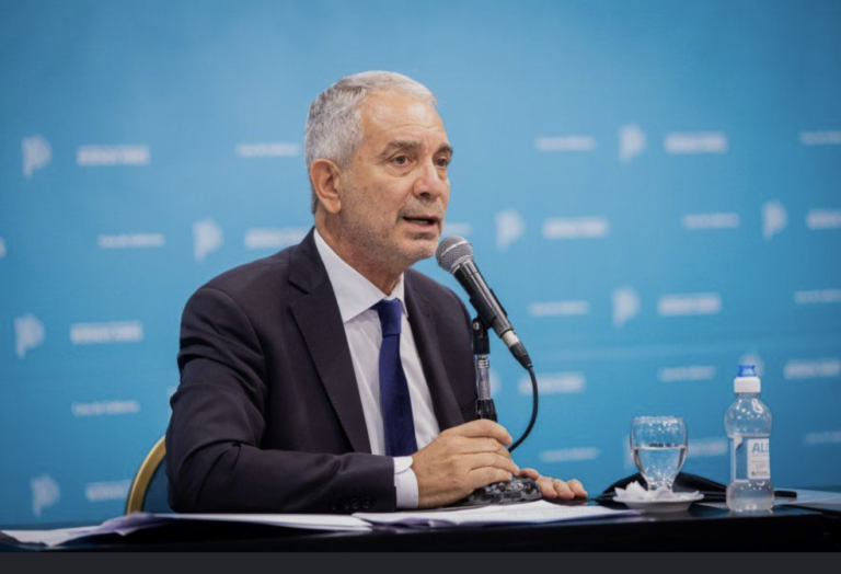 Camilo Vidal anuncia visita de líderes nacionales y analiza escenario electoral 2027