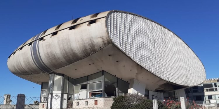 Sin inscriptos confirmados: subasta del Teatro Auditorium en Necochea se mantiene en suspenso