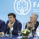 Fernando Espinoza respondió a Milei por sus dichos sobre “no llegar a fin de mes”: “La crueldad no es un mérito”