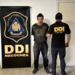 Allanamiento en calle 88: aprehensión de sospechoso tras intento de fuga