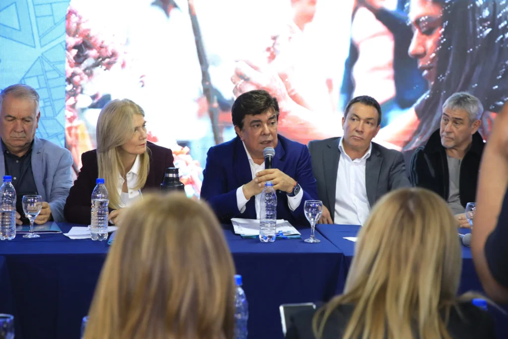 Intendentes exigen al presidente Milei una urgente corrección del rumbo económico