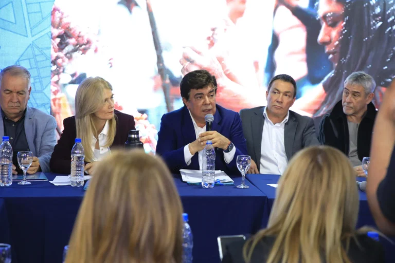 Intendentes exigen al presidente Milei una urgente corrección del rumbo económico