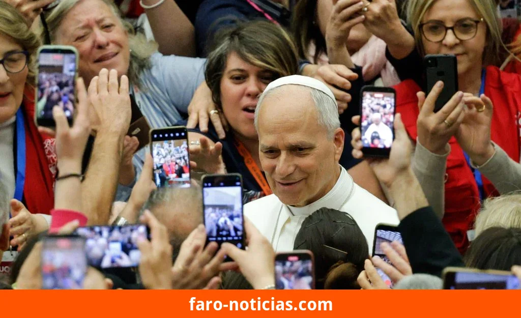 El papa León XIV confirmó su visita a la Argentina tras recibir el alta: “Allá vamos”