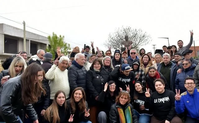 Conmemoración del Día de la Lealtad Peronista en Quequén con la participación de autoridades locales