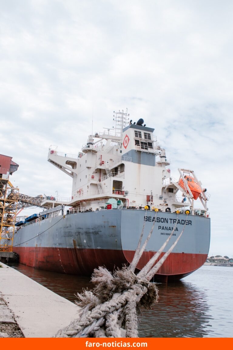 Season Trader carga 71,530 toneladas de soja en Puerto de Quequén rumbo a China