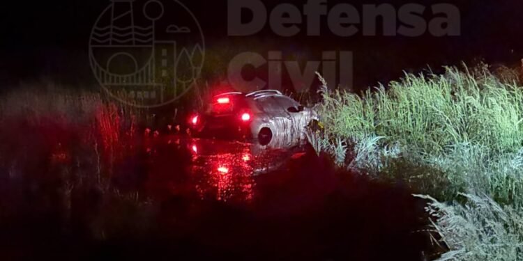 Auto despista en la Ruta 228 por derrame de cereal que cubría un kilómetro