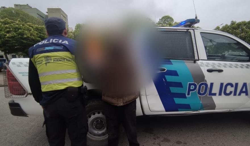 Necochea: aprehendido tras intento de robo de cajones de cerveza y bicicleta