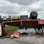 Corte total en la Ruta 228 por el vuelco de un camión y una pulverizadora