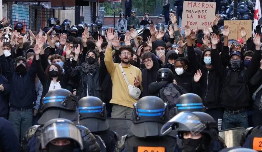 Francia vive una de sus jornadas de protesta más conflictivas