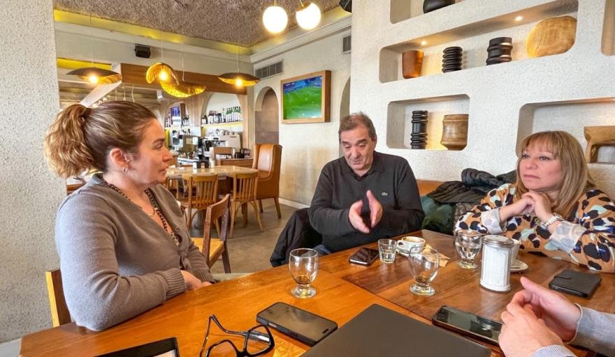 Diputada López se reúne con la Liga de Amas de Casa sobre la eliminación de subsidios al gas