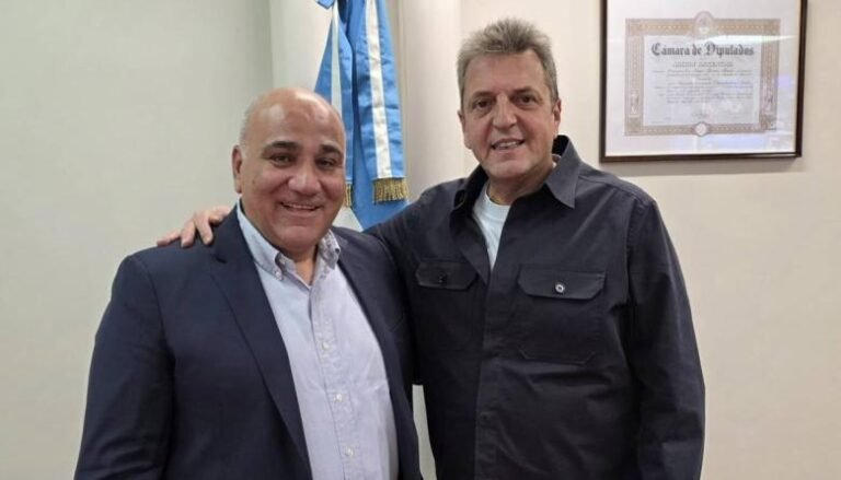 Massa y Manzur dialogan sobre la crisis económica que afecta a las provincias
