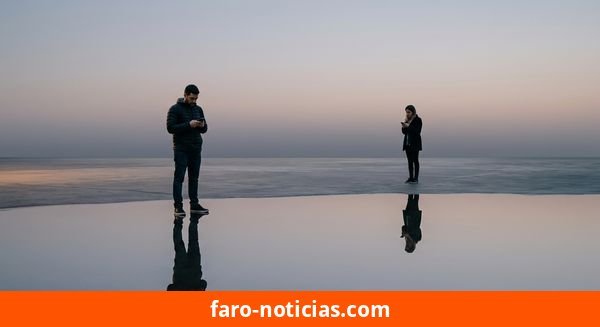 Necochea reflexiona sobre la pérdida de sustancia en la comunicación digital