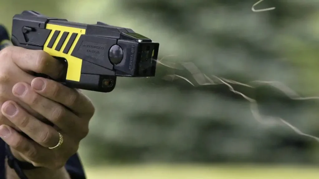 Avanza en Diputados bonaerenses el proyecto para equipar con pistolas Taser a la Policía