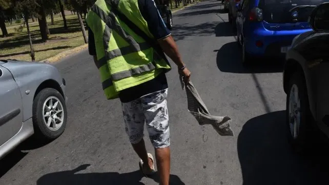 Rechazo del Partido Justicialista a la ordenanza sobre cuidacoches en Necochea